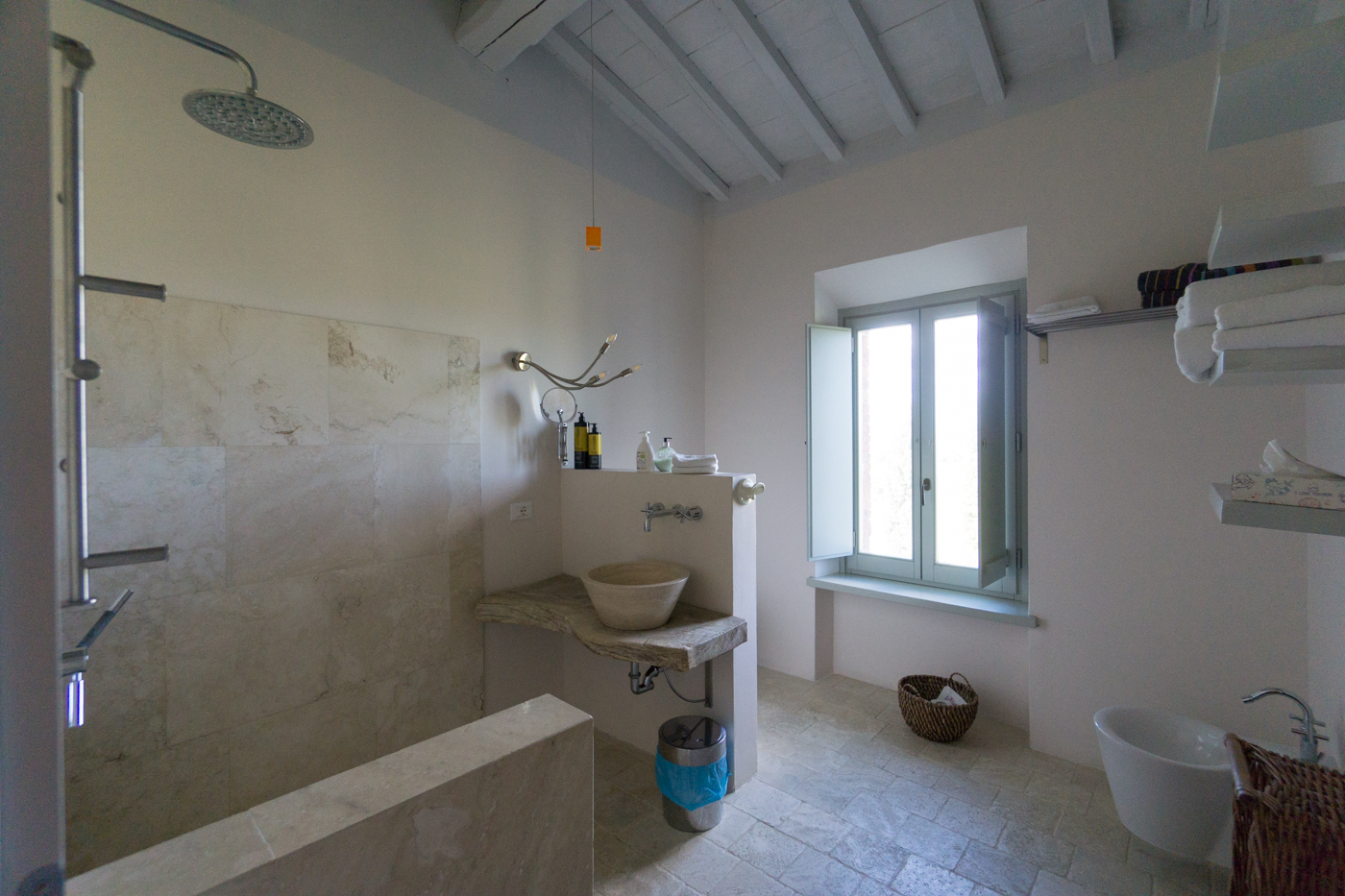 Salle de bains du logement en Toscane au Siena House