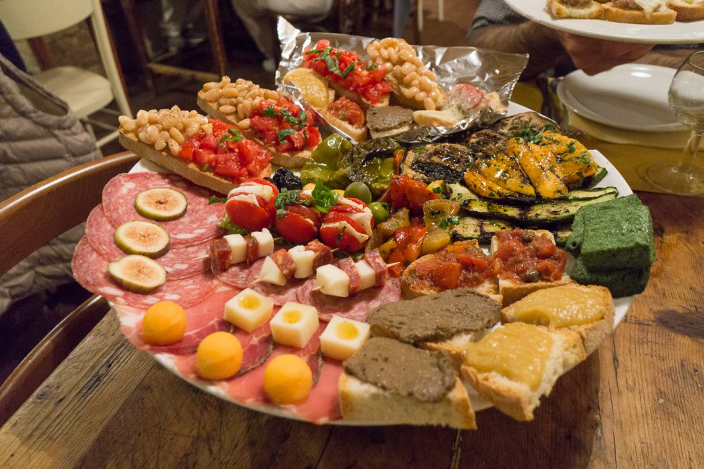 Plateau de charcuteries et fromages - Quoi manger en Toscane - Italie