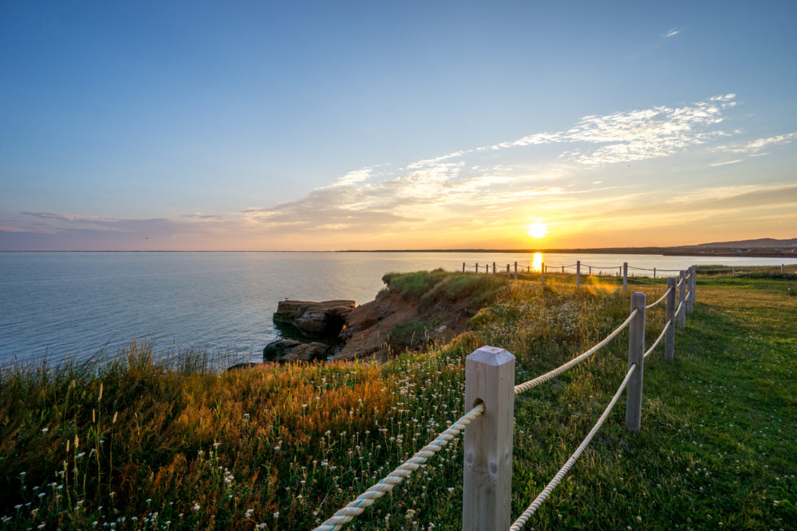 Coucher de soleil au camping du Parc de Gros-Cap aux îles de la Madeleine