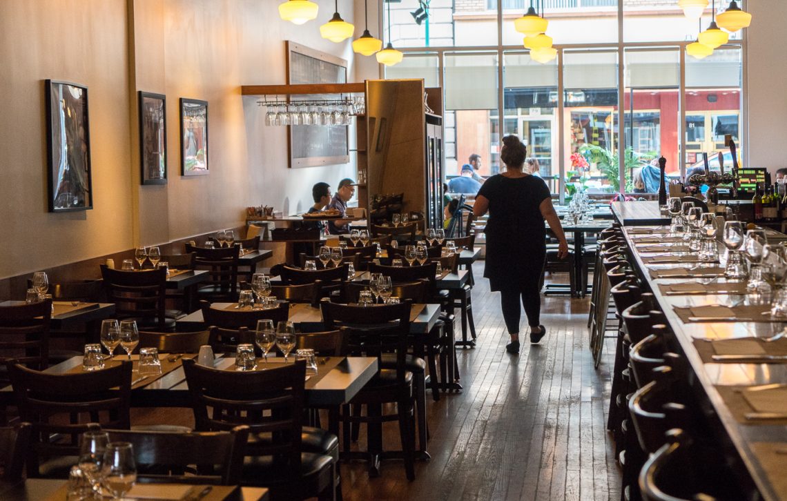 Intérieur du restaurant Auguste à Sherbrooke