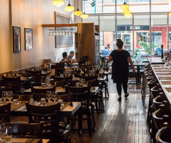 Intérieur du restaurant Auguste à Sherbrooke