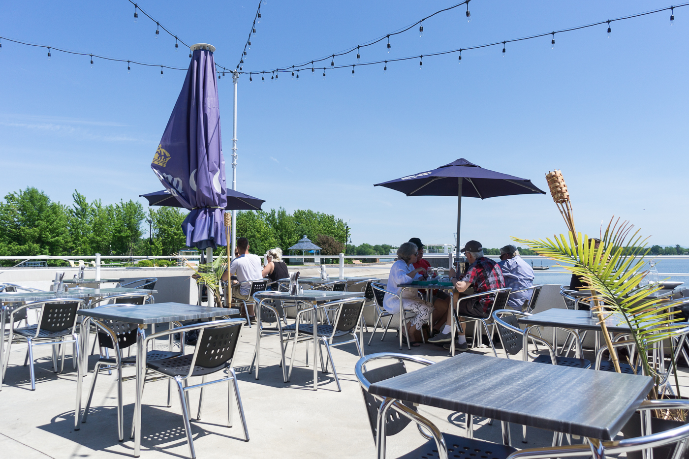 Terrasse du Shack de La Marina - Où manger à Venise-en-Québec