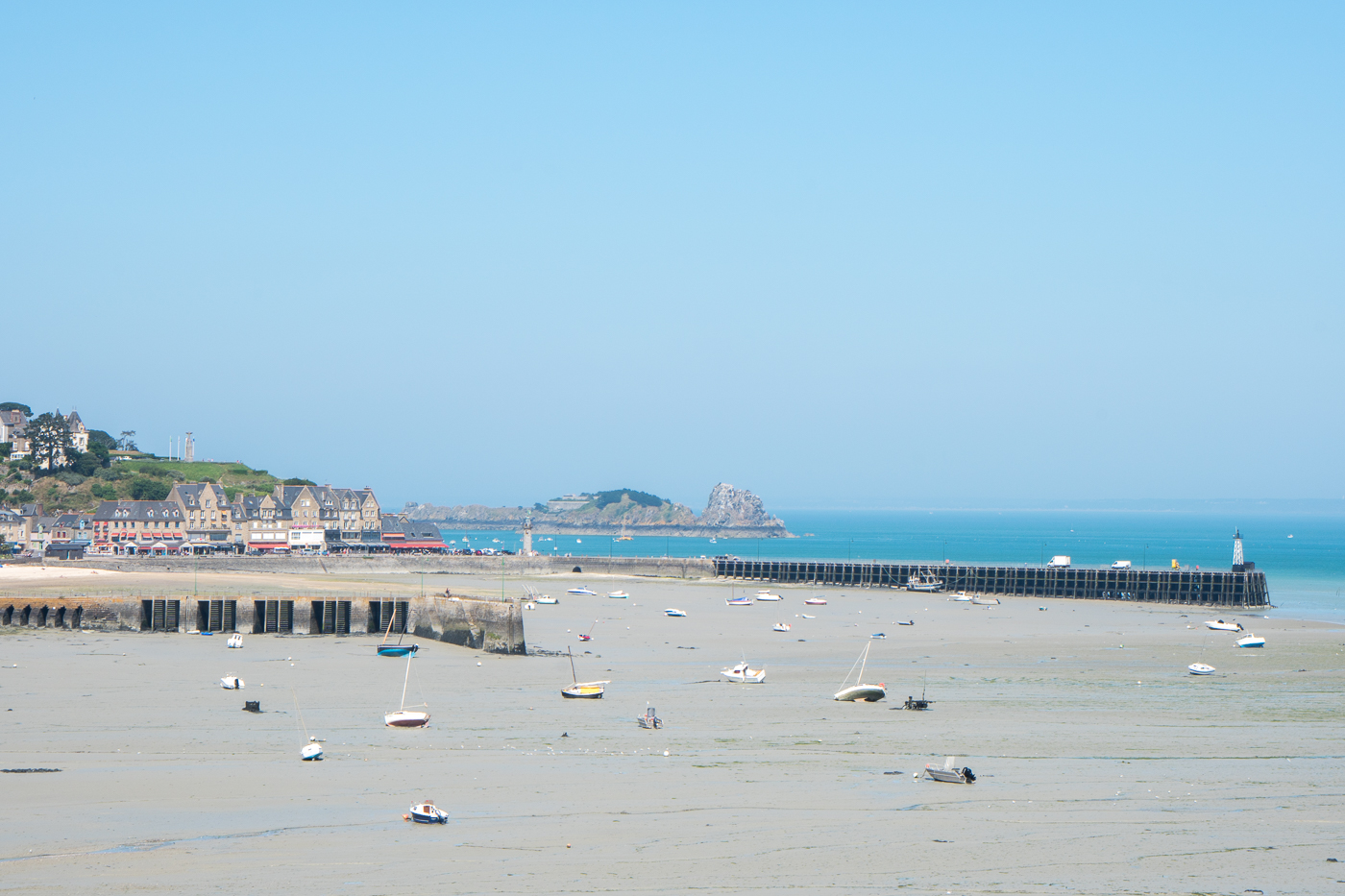 Vue sur le port de la Houle, Cancale