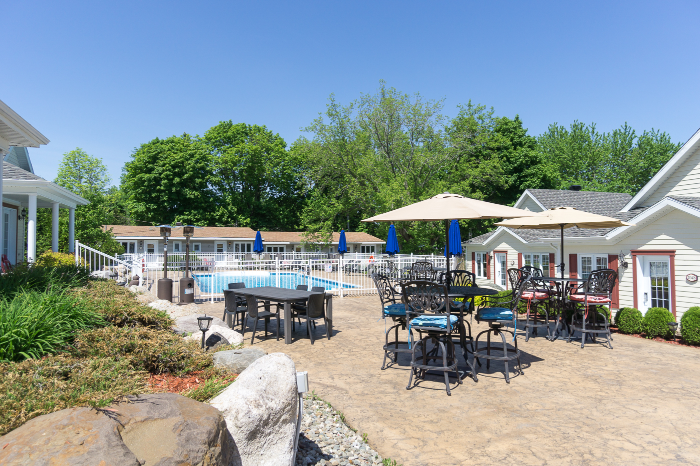 Piscine de l'Auberge du Lac Champlain à Venise-en-Québec