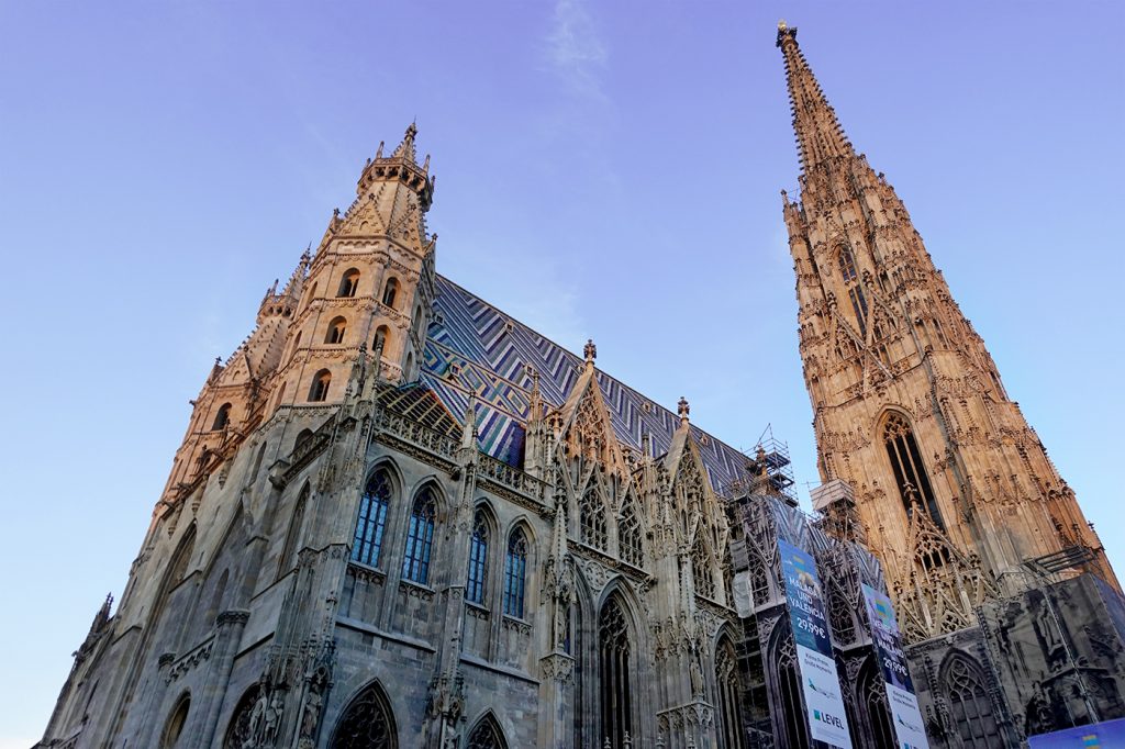 Toit du Stephansdom de Vienne