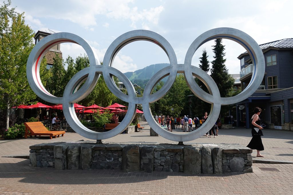 Anneaux olympiques au Village de Whistler, Canada