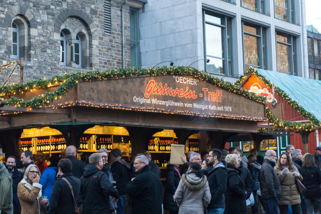 Cabane de vin chaud ou gluhwein à essayer dans les marchés de Noël