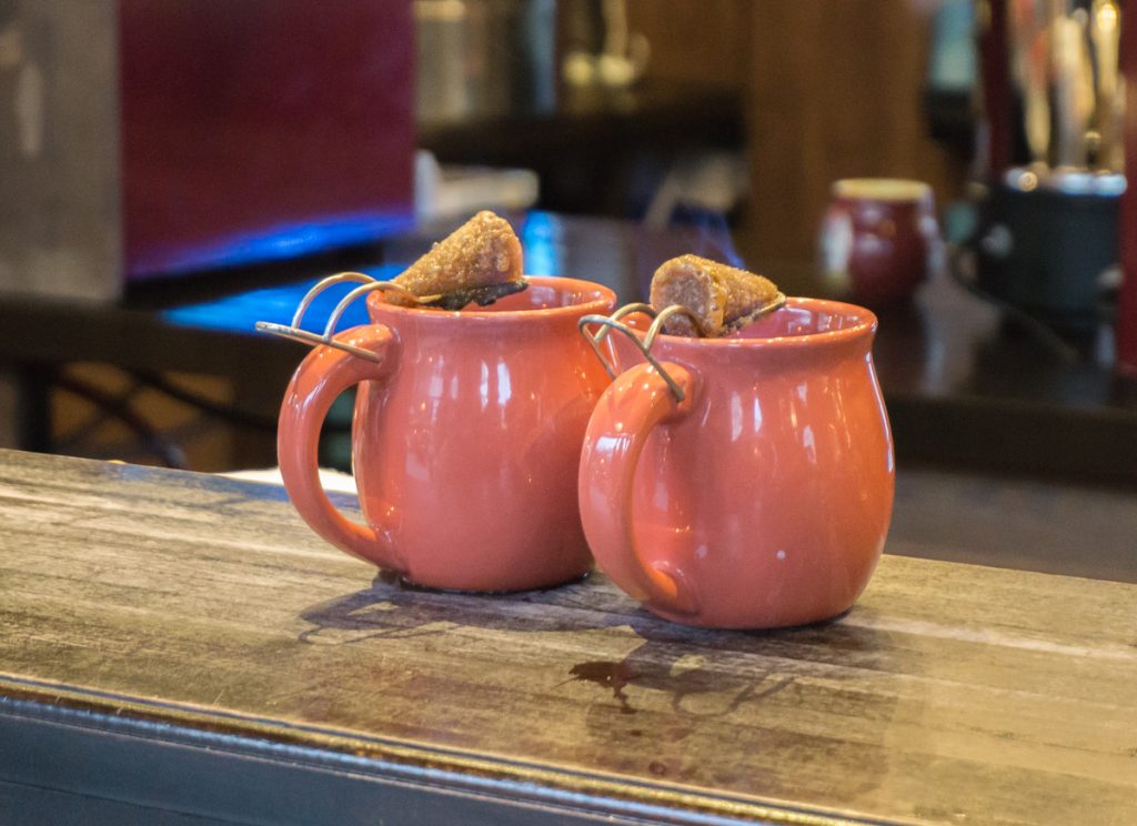 Tasses de Feuerzangebowle - tasses de vin chaud sucré - Voyage en Allemagne, Europe