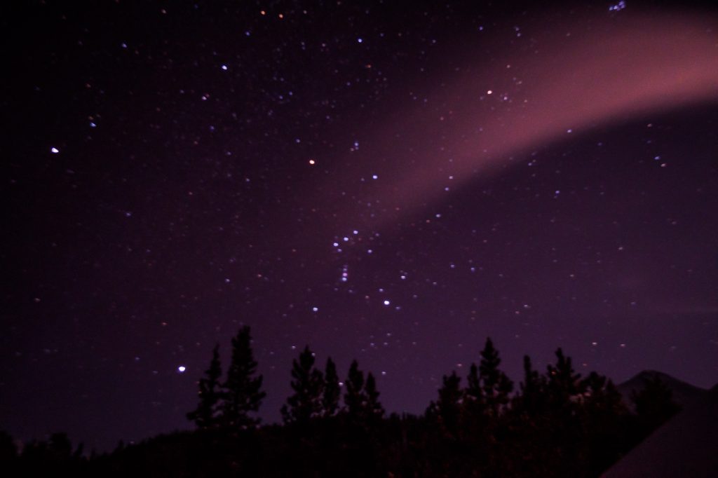 Étoiles dans le ciel du Yukon