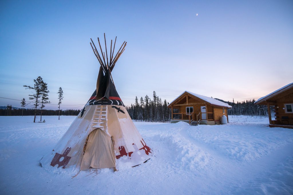 Tipi du Northern Lights Resort and Spa de Whitehorse, Yukon