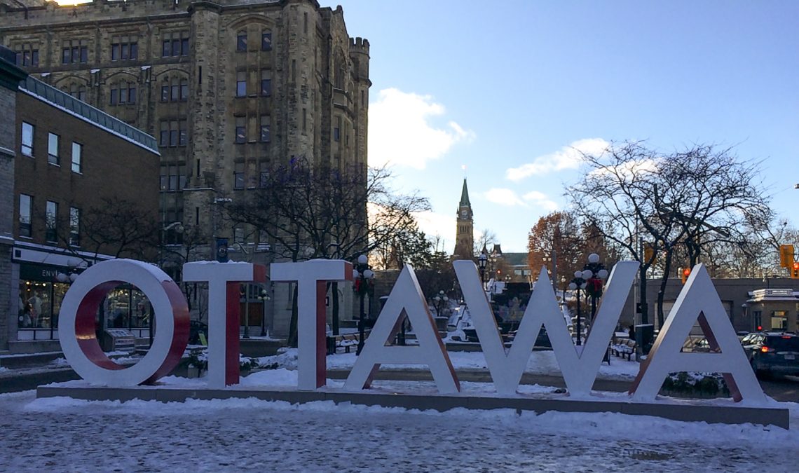 Enseigne voyage à Ottawa