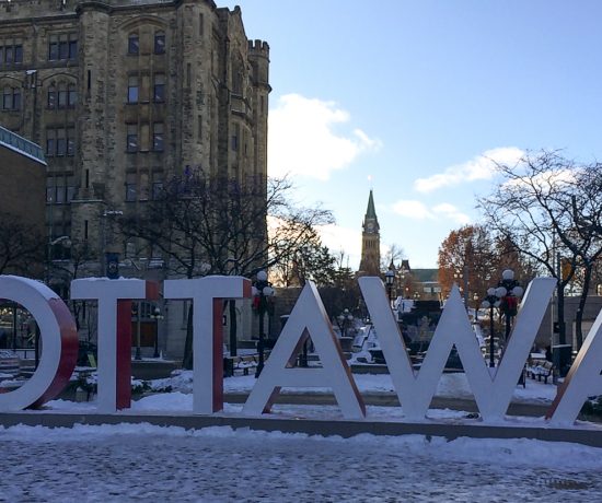 Enseigne voyage à Ottawa