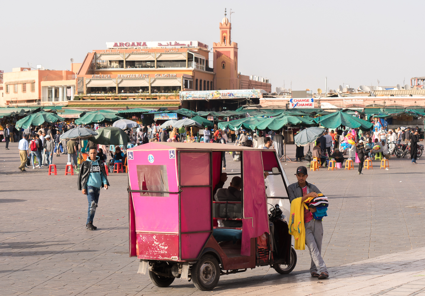 Place Jemaa El Fna - Début de Marrakech Food Tours au Maroc