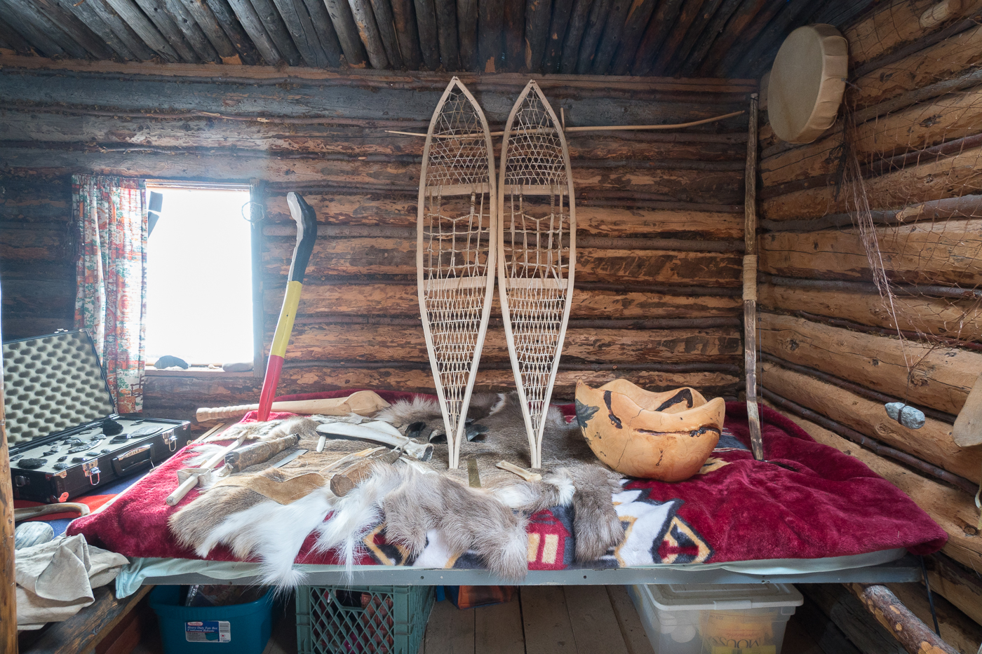 Raquettes et artefacts - Long ago People's Place - Yukon