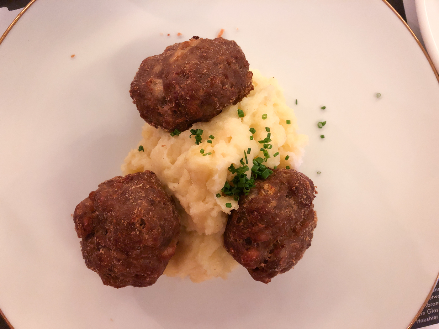 Boulettes de viande Der Steirer à Graz en Autriche, un restaurant typique de Styrie