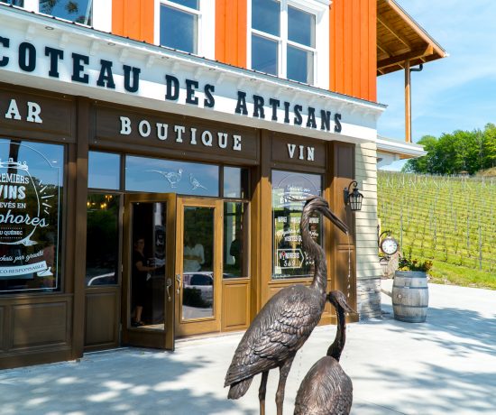 Devanture de boutique au Coteau des artisans