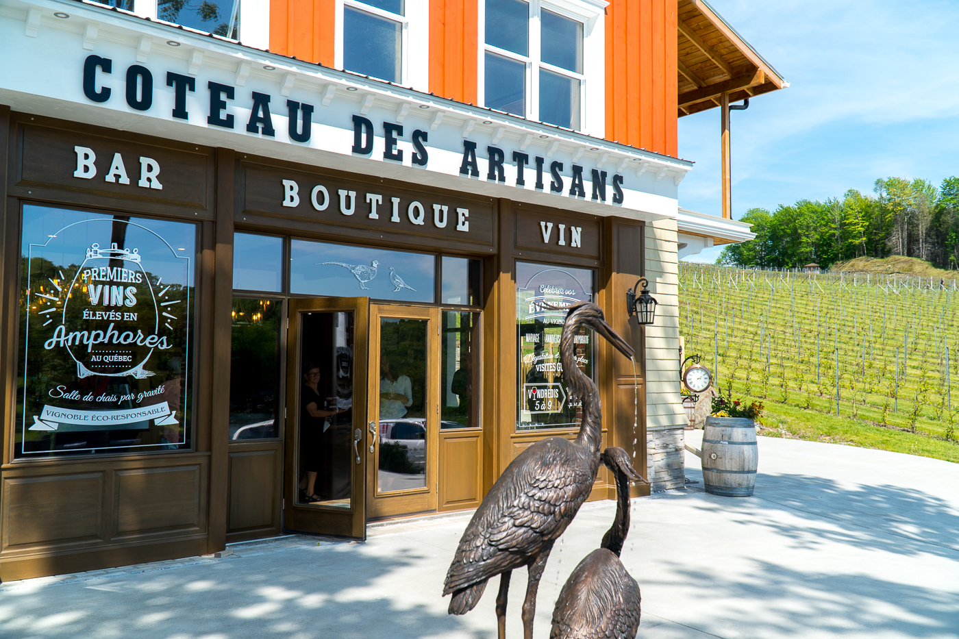 Devanture de boutique au Coteau des artisans