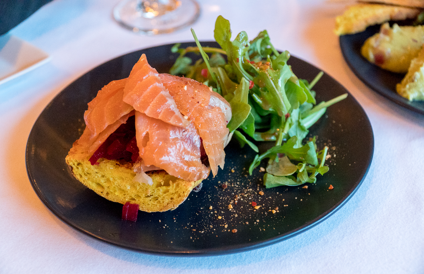 saumon fumé et salade à la bonne vôtre - où manger à Drummondville au Centre-du-Québec