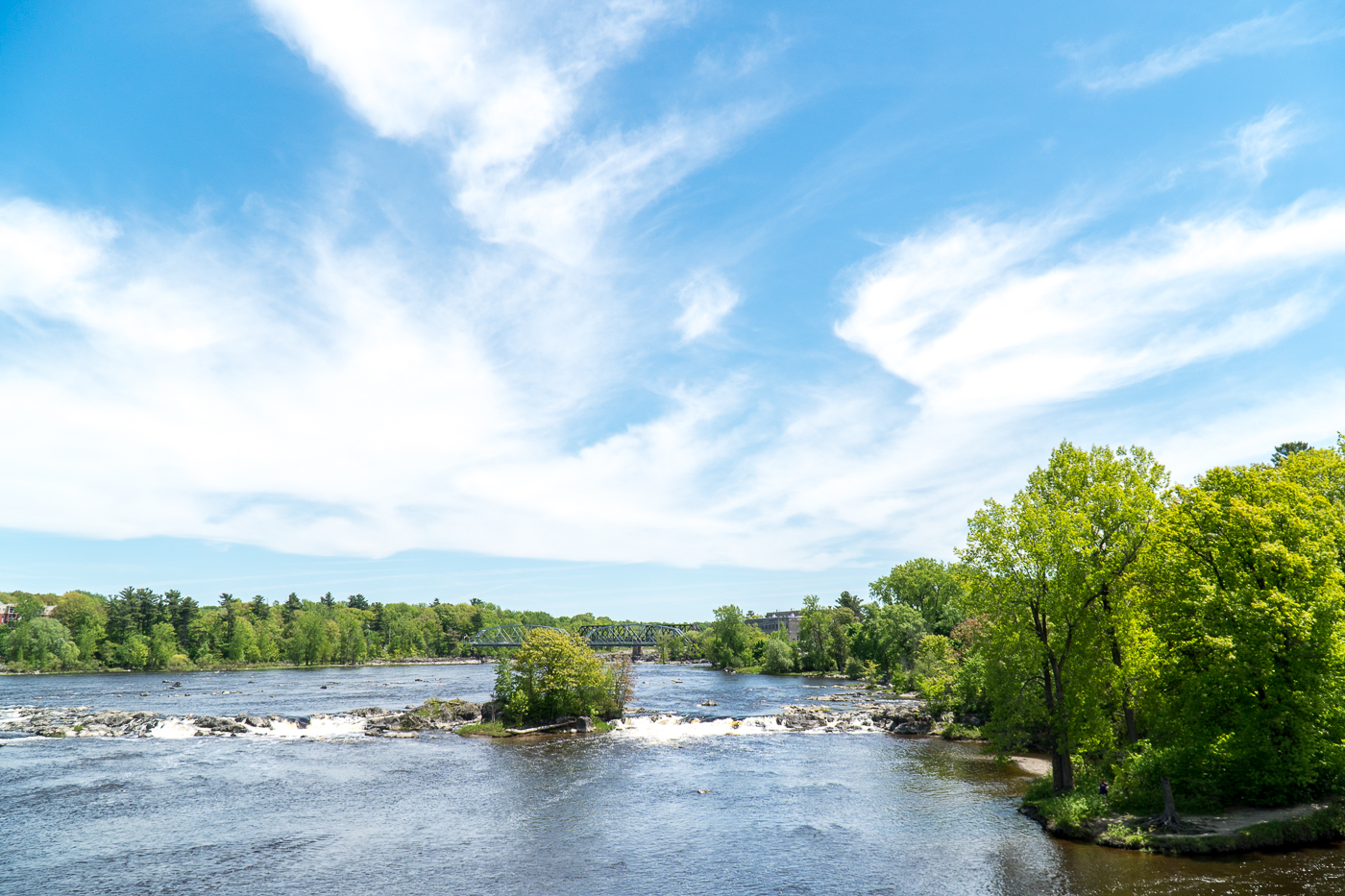 Vue du pont de la Traverse de Drummondville à pied