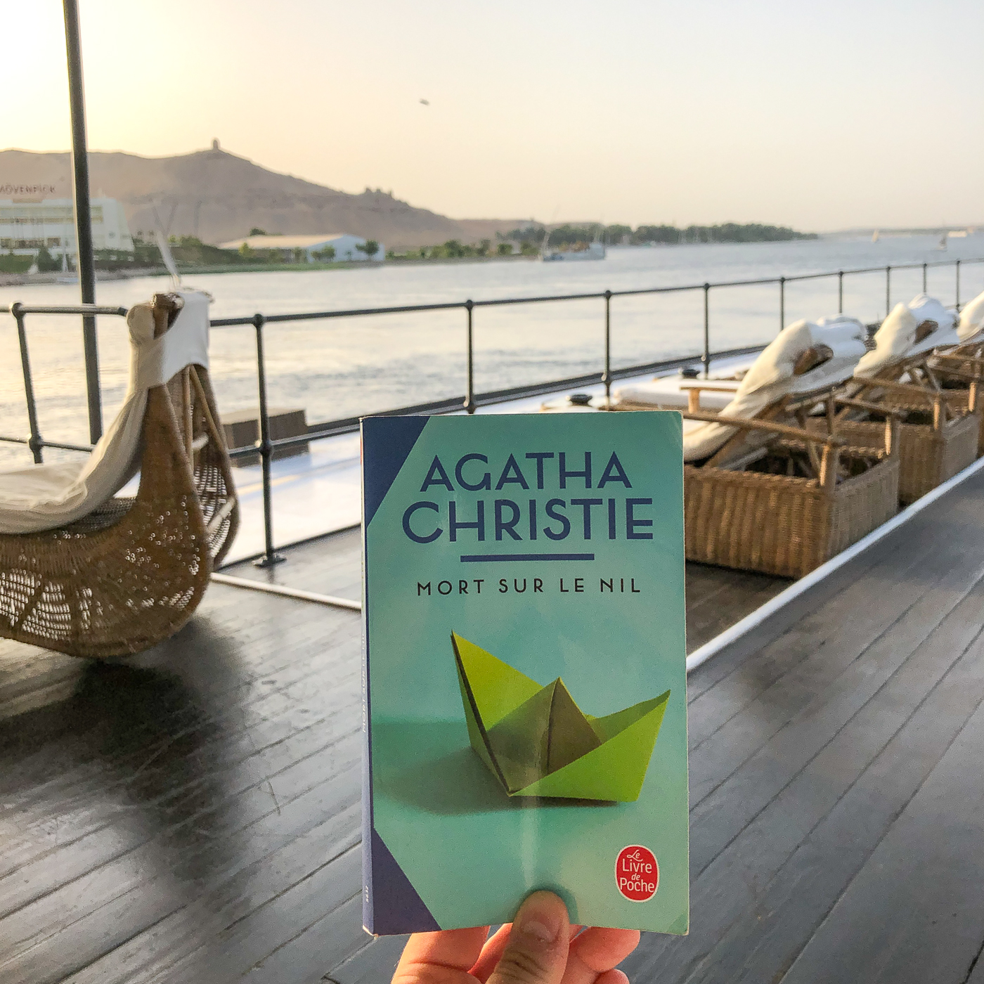 Lecture d'Agatha Christie Mort sur le Nil sur le Steamship Sudan