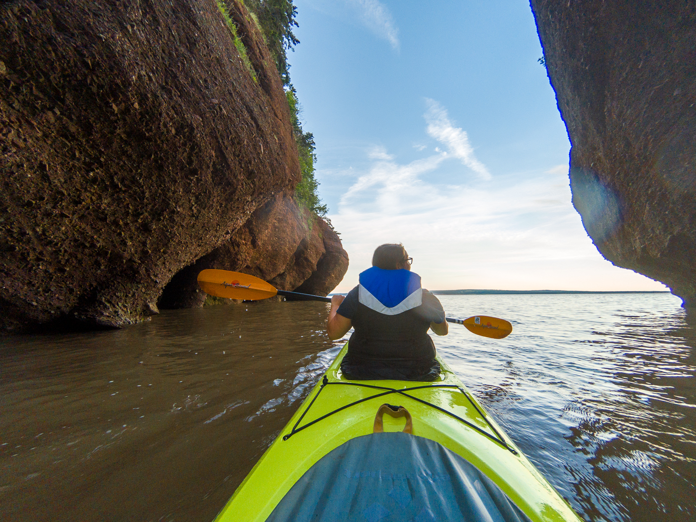 McGlobetrotteuse sur l'eau en kayak