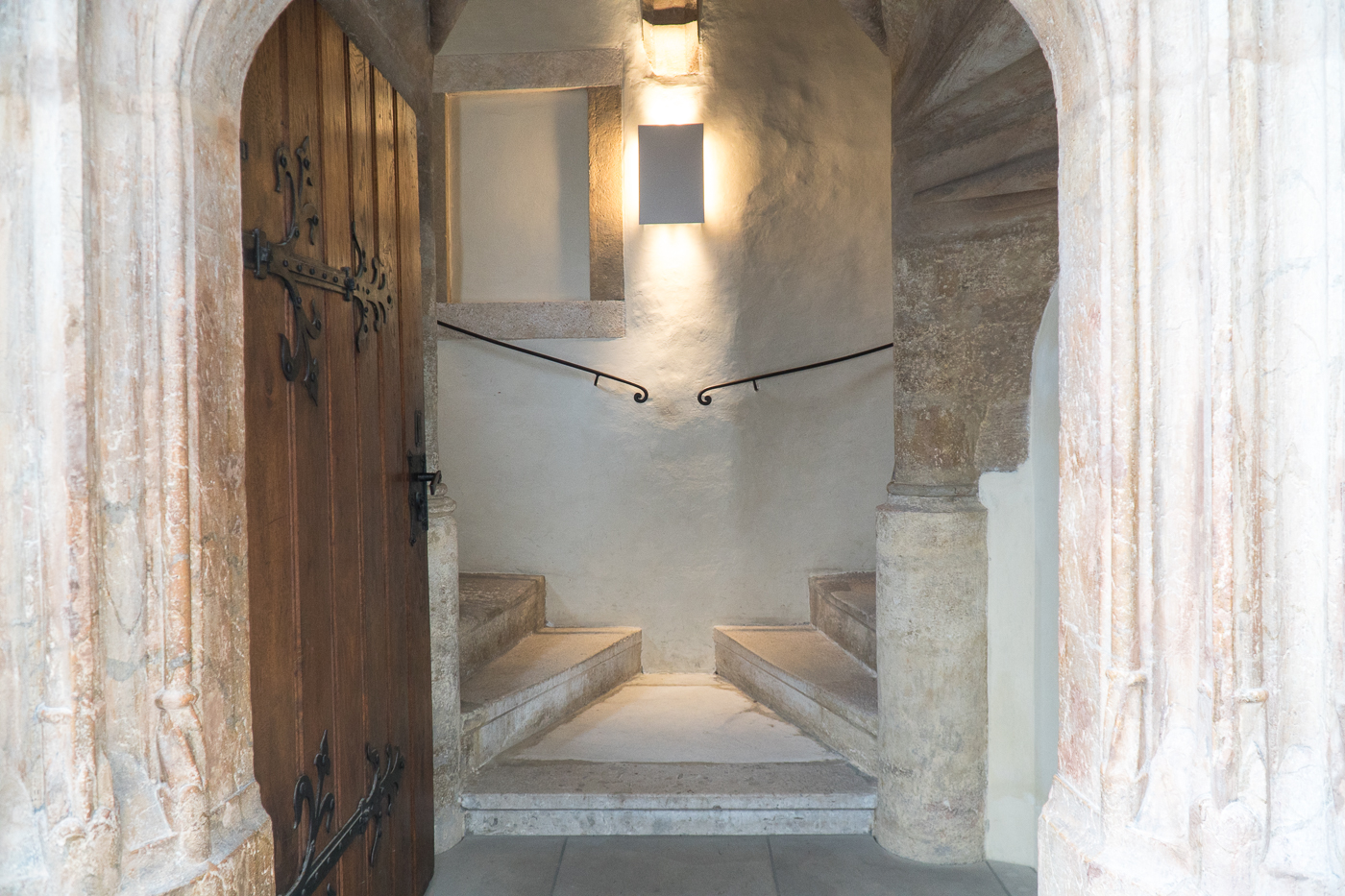 Escalier double en colimaçon Doppelwendeltreppe au Burg, Autriche