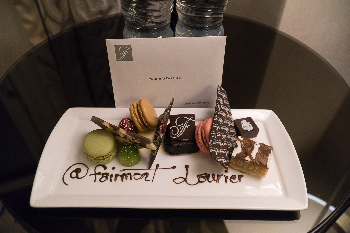 Surprise dessert dans la chambre au Fairmont Château Laurier