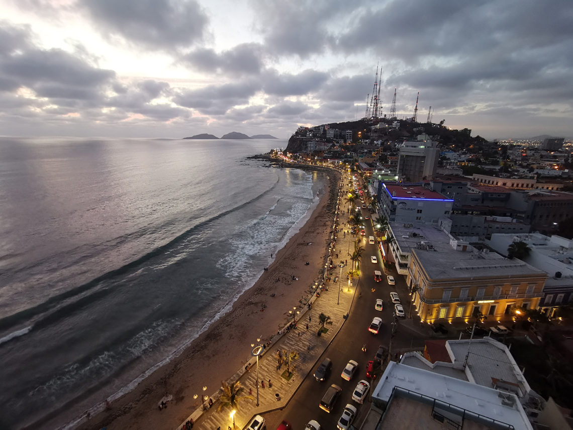 Vue panoramique du malecón de Mazatlán au Mexique