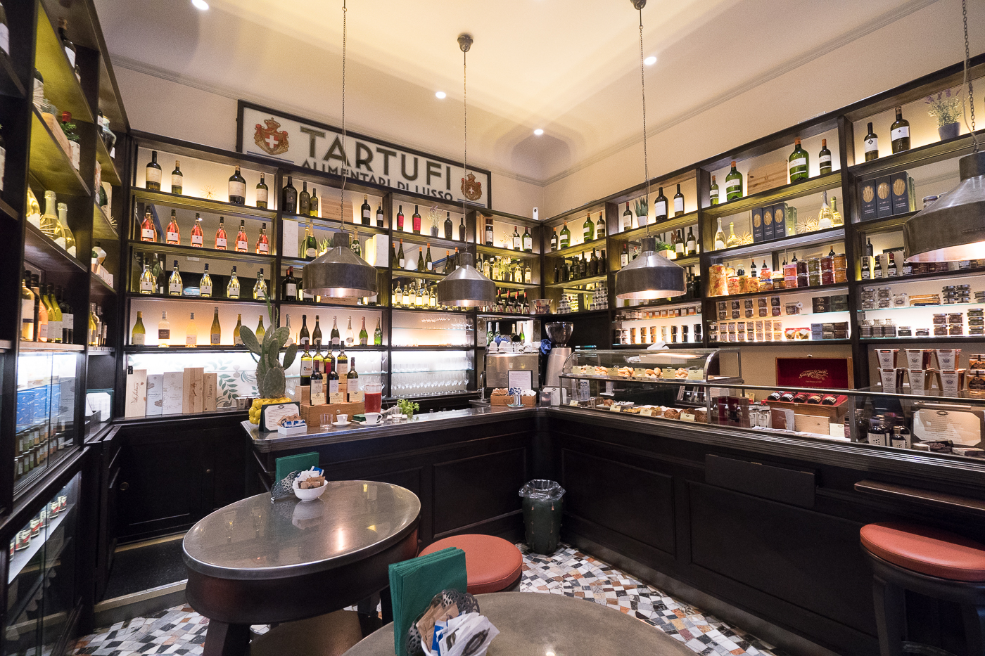 Intérieur de la boutique Procacci Tartufi Alimentari di Lusso - Truffe