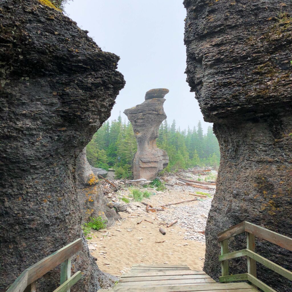 Monolithes de l'archipel de Mingan en roadtrip sur la Côte-Nord, Québec