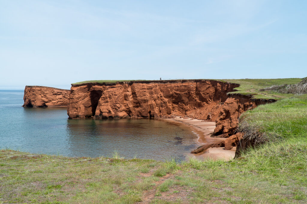 falaise orange de Belle Anse