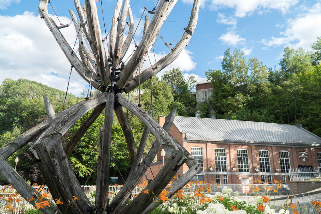 sculpture au parc des chutes - quoi faire à Rivière-du-loup