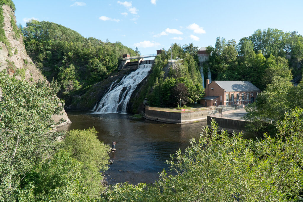 vue de la passerelle du parc des chutes