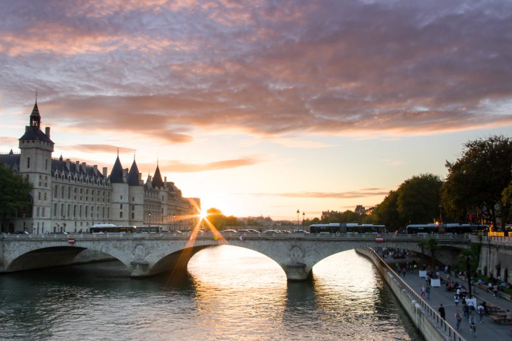 Pont de Paris où partir en 2021 - Mathilde de Voyager en photos