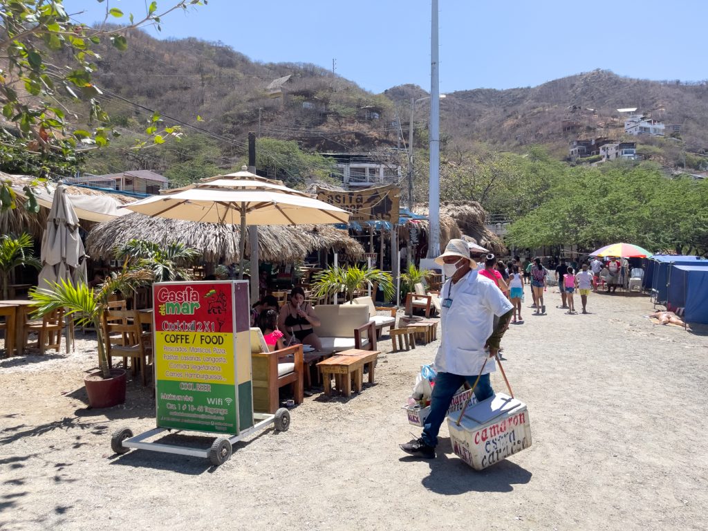 Restaurants de la plage de Taganga - Voyage en Colombie