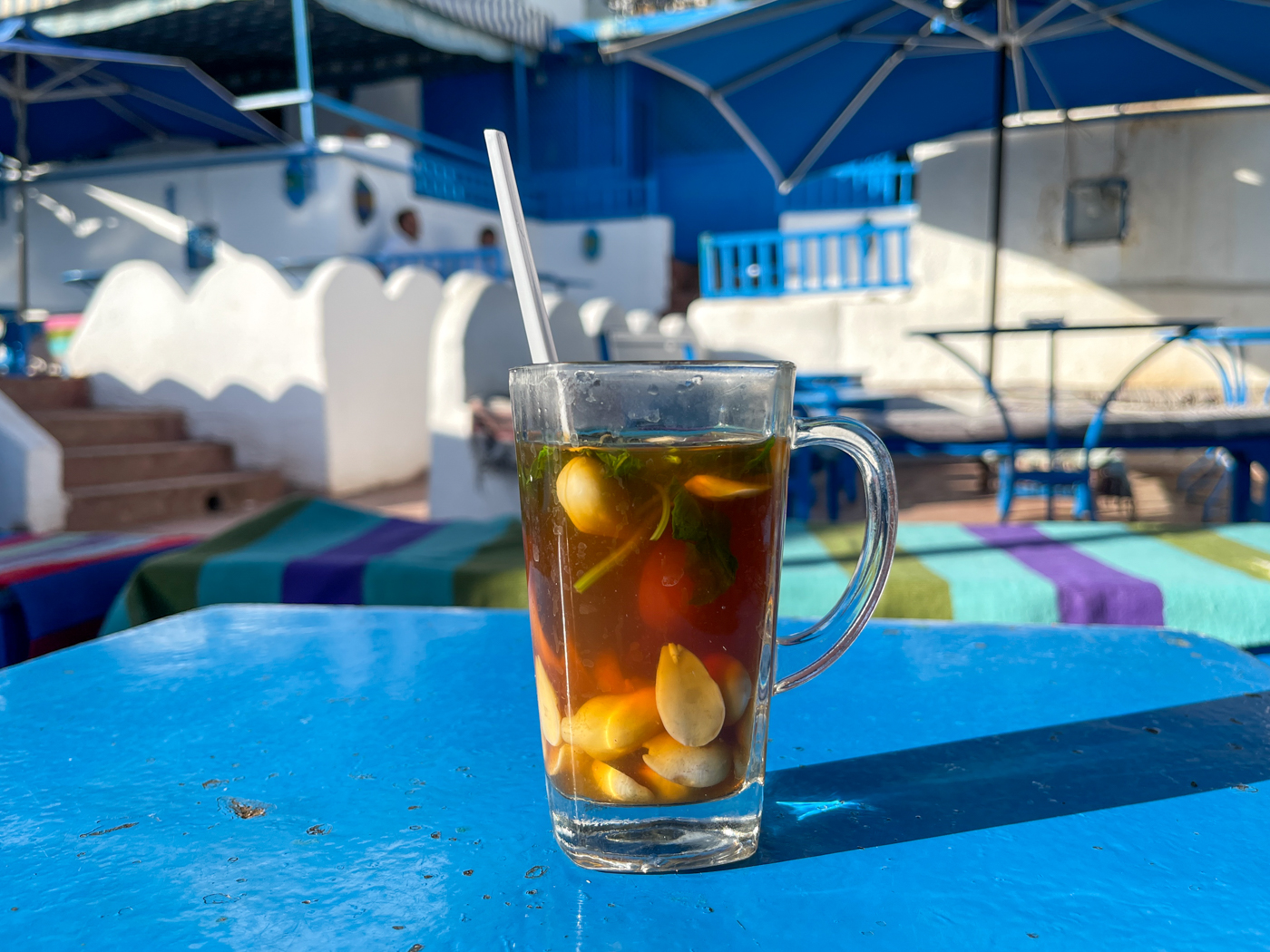 Thé à la menthe et amandes du Café des Délices