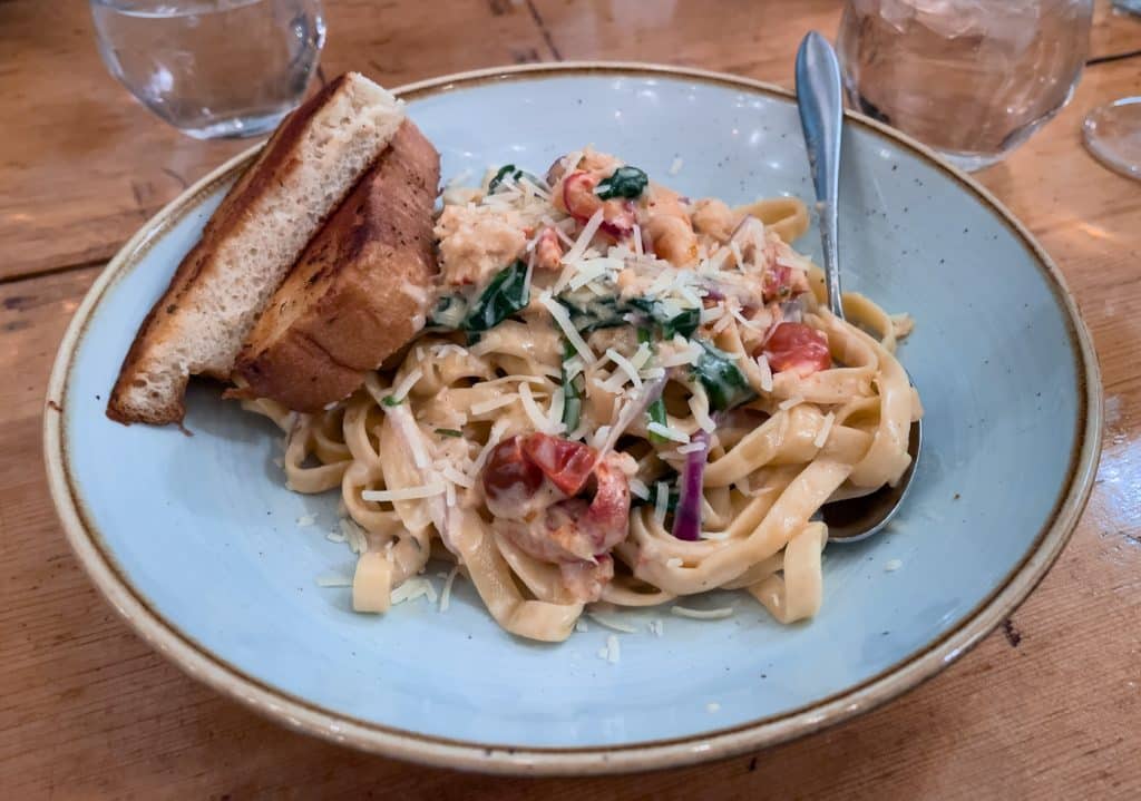 Fettucini au homard - The Quarterdeck Resort