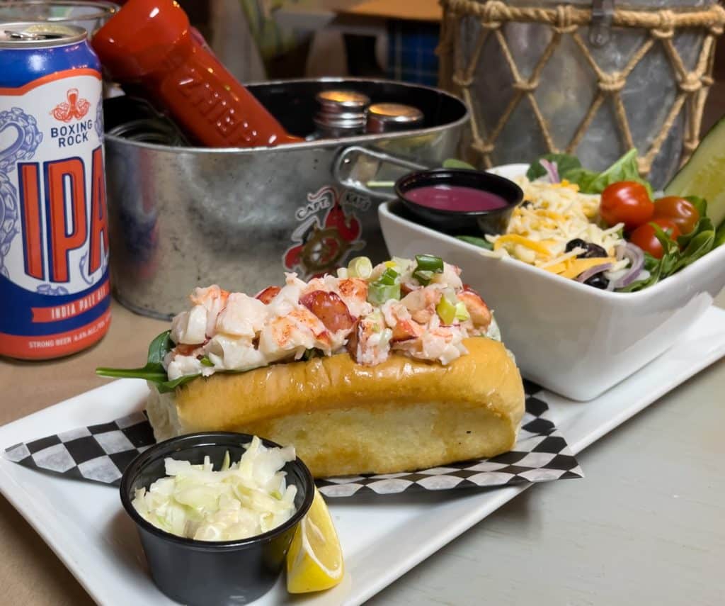 Meilleur lobster roll de Nouvelle-Écosse au Capt. Kat's