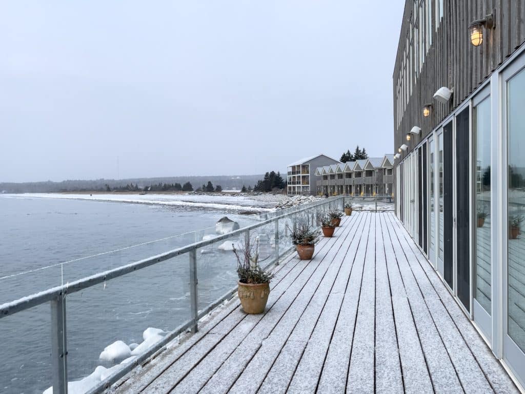 Vue du bord de l'eau de Summerville Beach - The Quarterdeck Resort