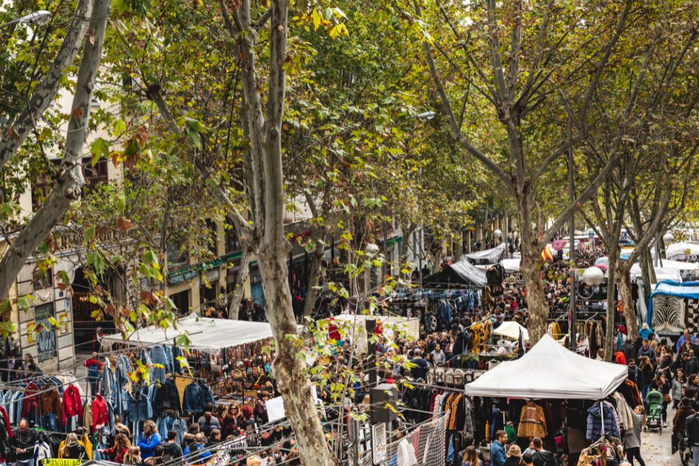 Marché aux puces El Rastro à Madrid en Espagne