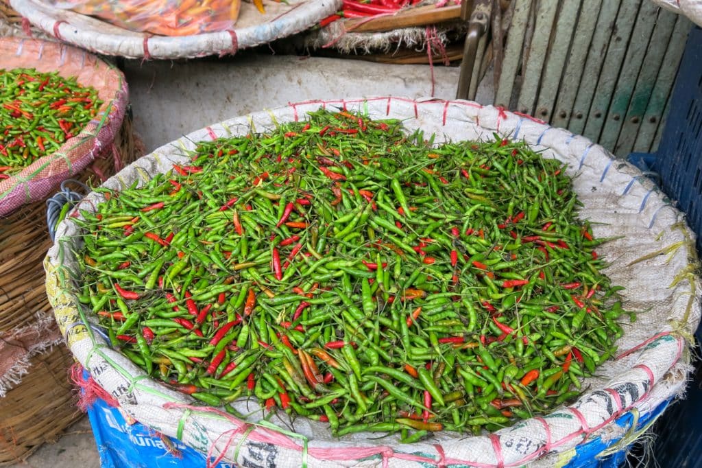 Piments au marché