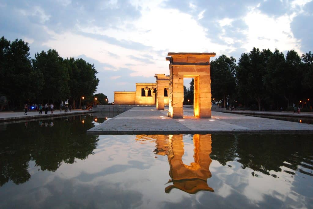 Temple de Debod à Madrid gratuit - Guillermo Fernandez Carrasco sur Pixabay