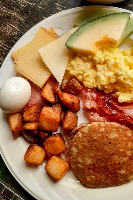 Brunch à l'Éco-café Au bout du monde - Le Baluchon