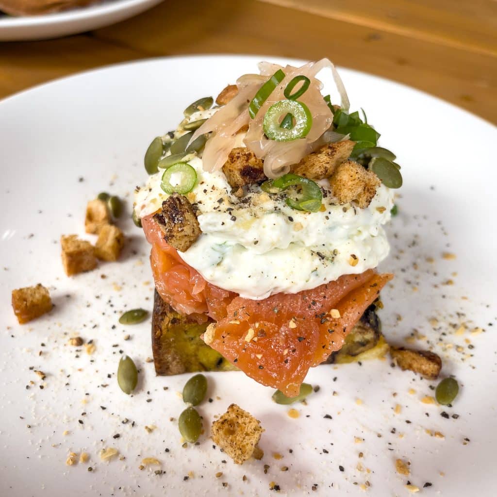 Tartare de truite sur pain perdu - Café La Bezotte