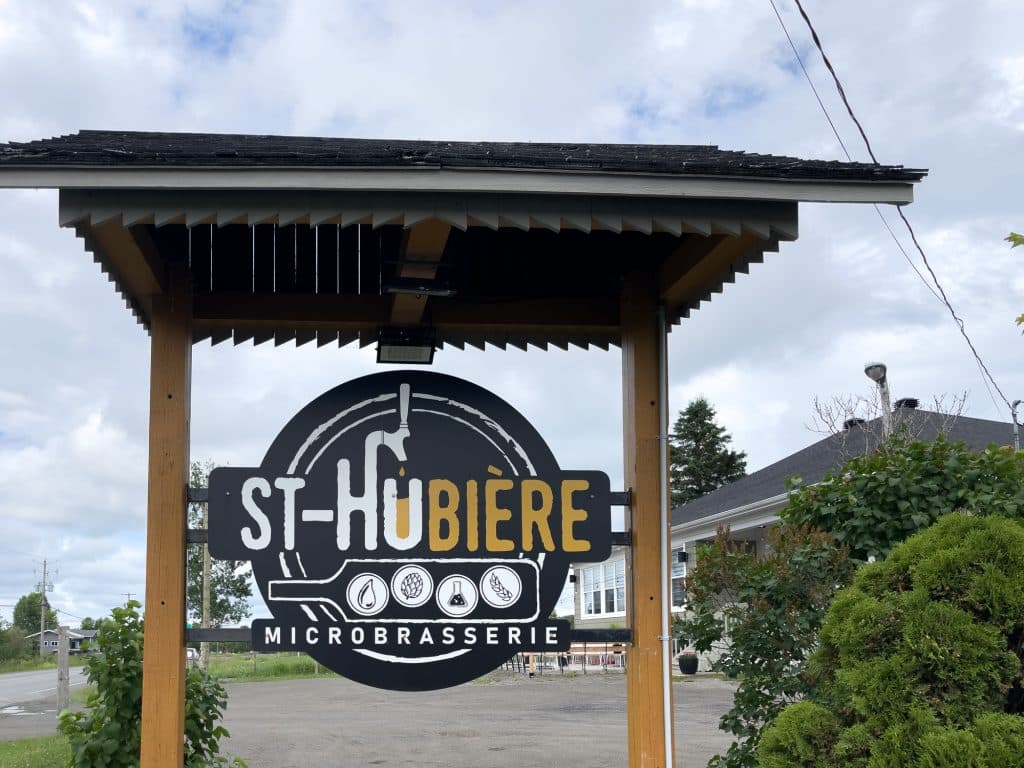 Affiche de la microbrasserie St-HuBière