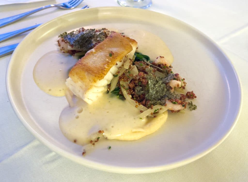 Poisson au April Bistro de l'Auberge sur mer dans le Rivière-du-Loup gourmand