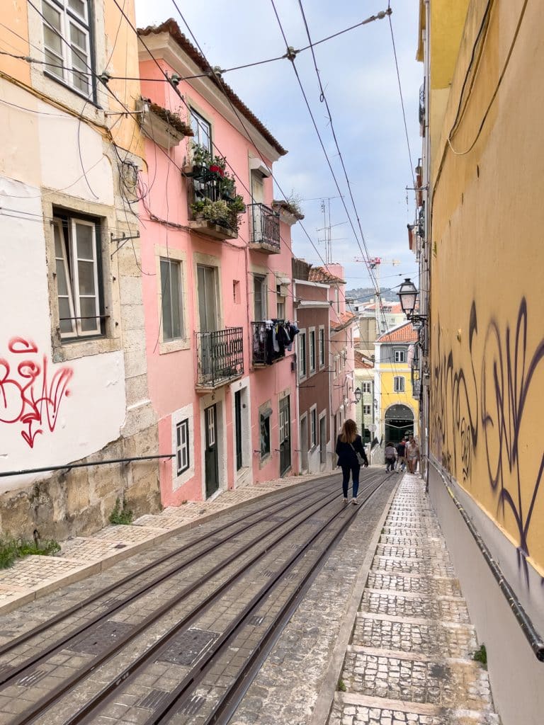 Rue de l'Ascenseur Da Bica à Lisbonne