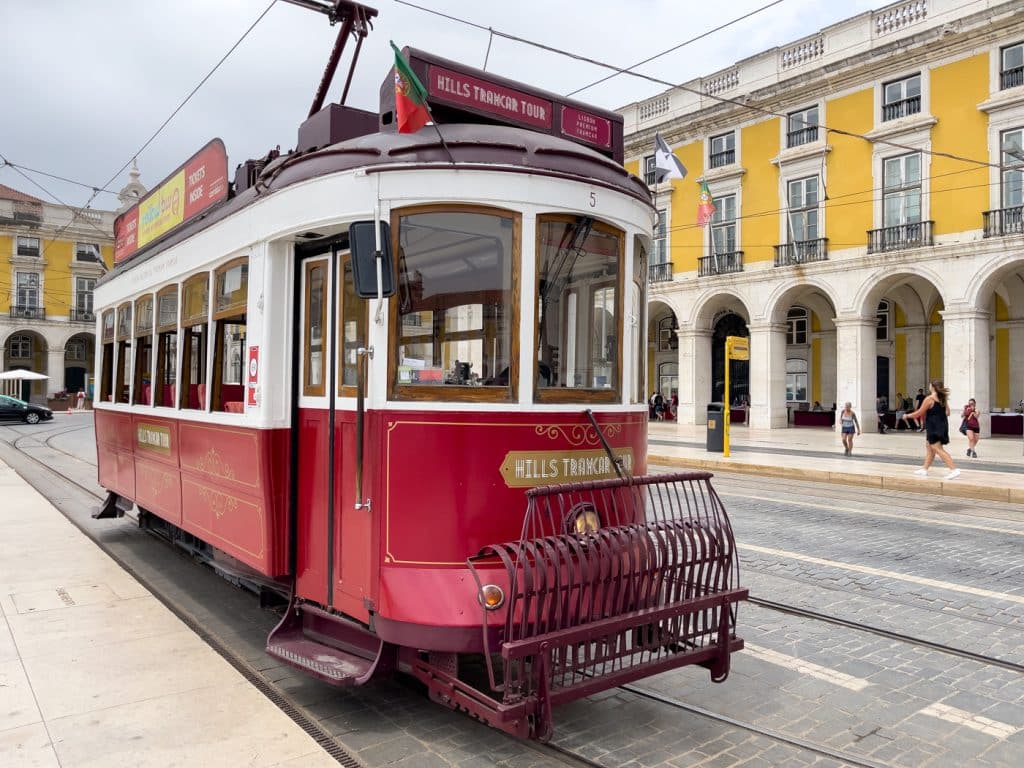 Tramway rouge de Lisbonne, un incontournable à faire
