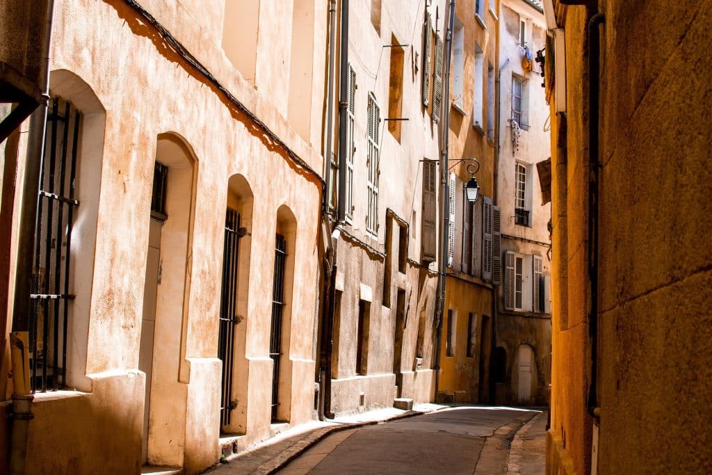 Rue d'Aix-en-Provence - Philippe Gras sur Pixabay
