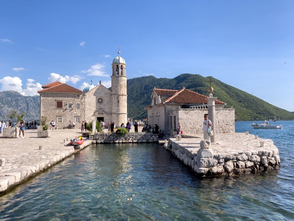 Notre-Dame-du-Rocher à Perast